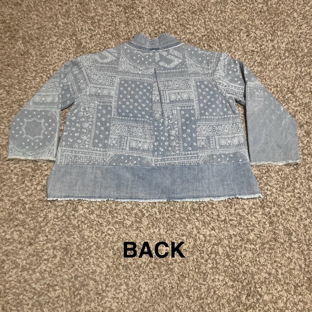 POL Oversized Quilted Jean Jacket, Sz S but fit larger, Crochet Flowers, Paisley - Picture 8 of 17